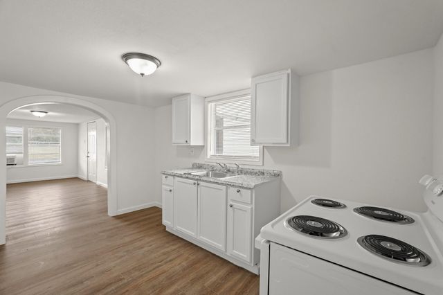 105 W Linney Street, Dayton, TX 77535