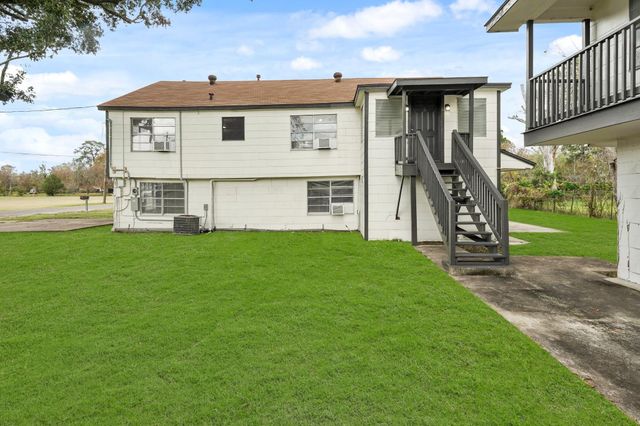 105 W Linney Street, Dayton, TX 77535