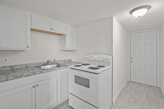 105 W Linney Street, Dayton, TX 77535