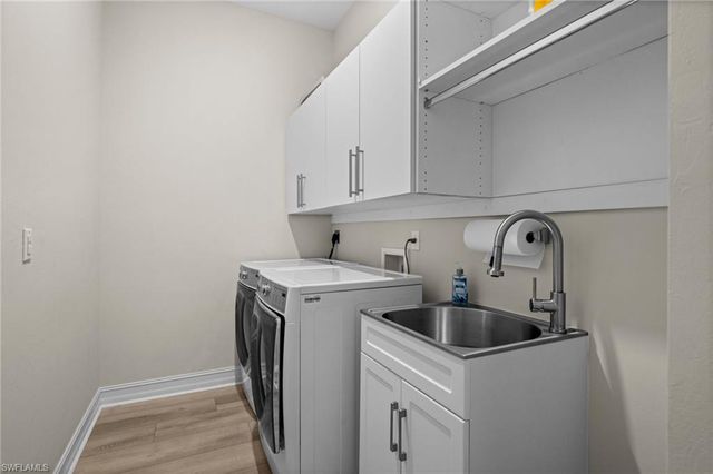 6821 Il Regalo CIR, Naples, FL 34109