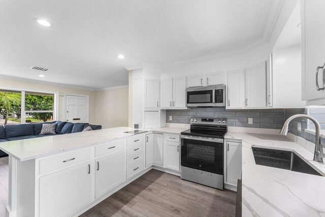 638 Shore Drive, Boynton Beach, FL 33435