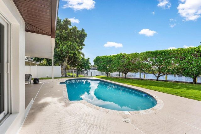 638 Shore Drive, Boynton Beach, FL 33435