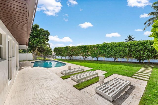 638 Shore Drive, Boynton Beach, FL 33435