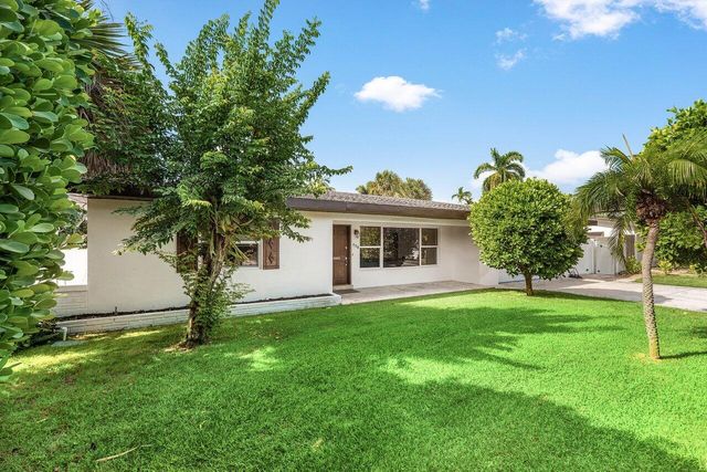 638 Shore Drive, Boynton Beach, FL 33435
