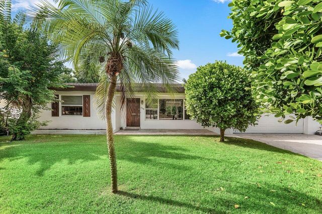 638 Shore Drive, Boynton Beach, FL 33435
