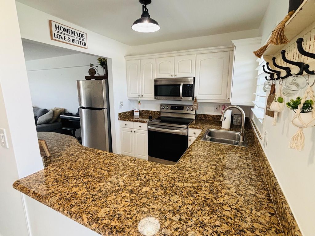 1511 SE 15th Ct 403, Deerfield Beach, FL 33441