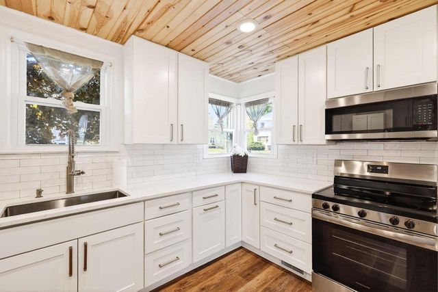 101 Broadway Street, Stoughton, WI 53589
