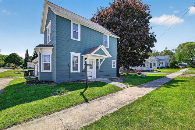101 Broadway Street, Stoughton, WI 53589