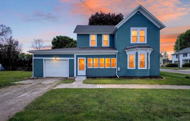 101 Broadway Street, Stoughton, WI 53589