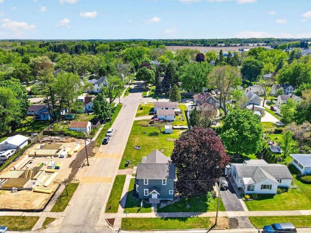 101 Broadway Street, Stoughton, WI 53589