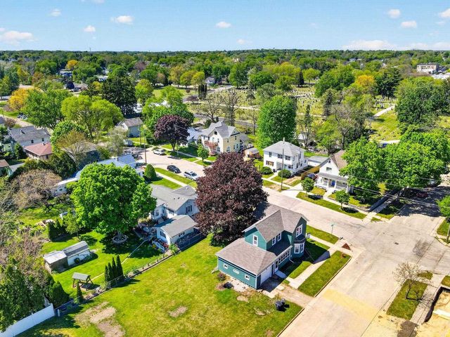 101 Broadway Street, Stoughton, WI 53589