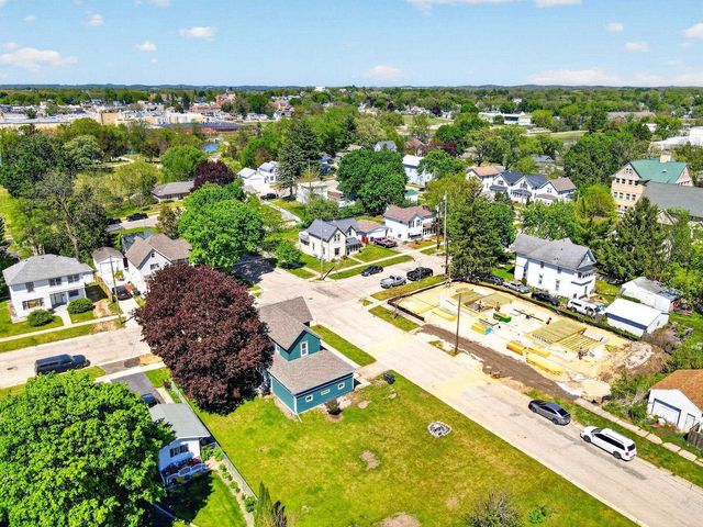 101 Broadway Street, Stoughton, WI 53589