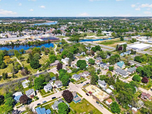 101 Broadway Street, Stoughton, WI 53589