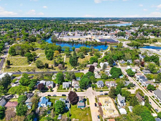 101 Broadway Street, Stoughton, WI 53589