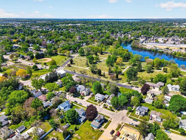101 Broadway Street, Stoughton, WI 53589