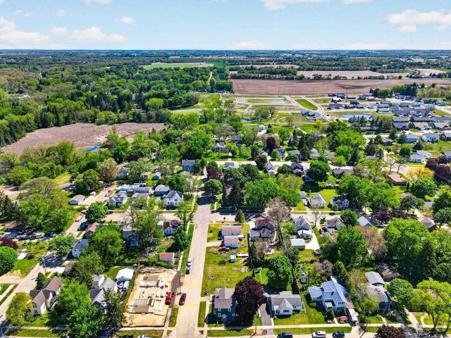 101 Broadway Street, Stoughton, WI 53589