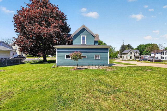 101 Broadway Street, Stoughton, WI 53589
