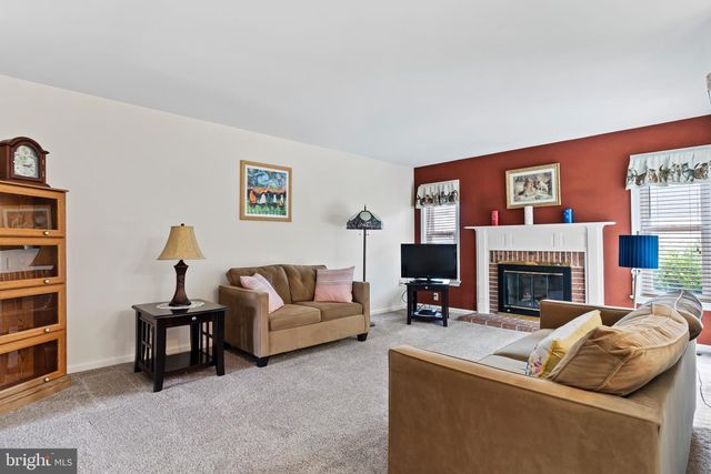 140 N THISTLEDOWN DR, Palmyra, PA 17078