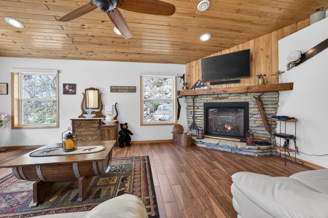 39568 569th Street, Zumbro Falls, MN 55991