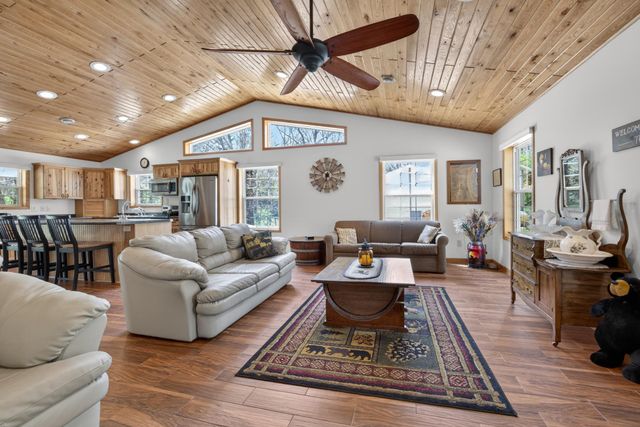 39568 569th Street, Zumbro Falls, MN 55991
