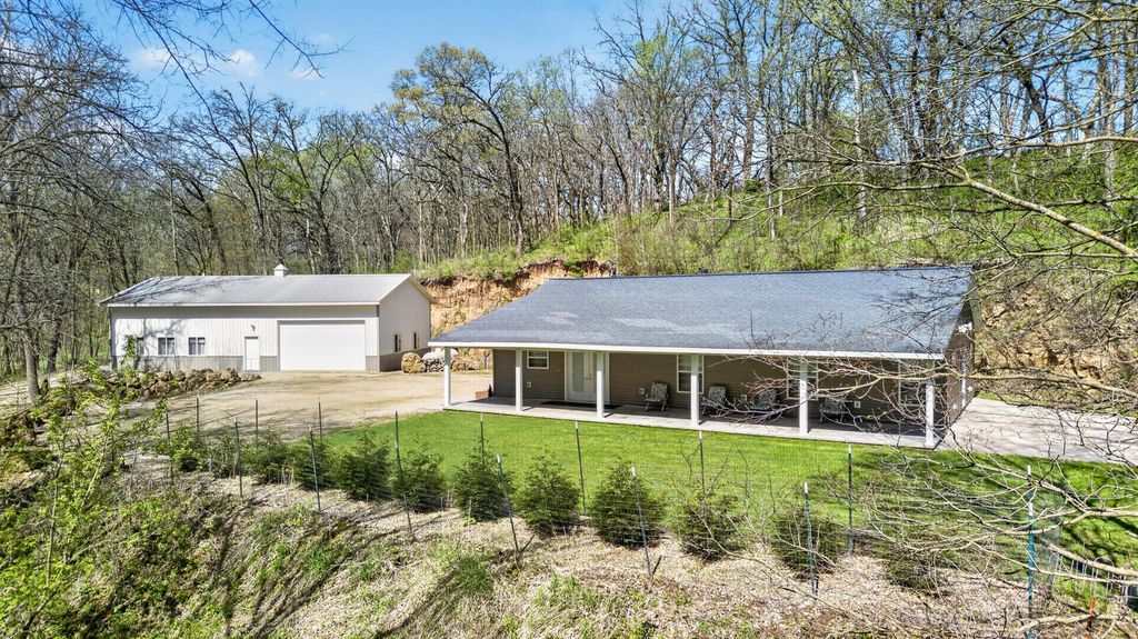 39568 569th Street, Zumbro Falls, MN 55991
