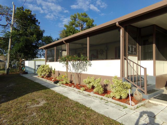 4187 S 88th Court S, Boynton Beach, FL 33436