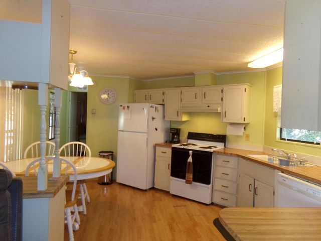 4187 S 88th Court S, Boynton Beach, FL 33436