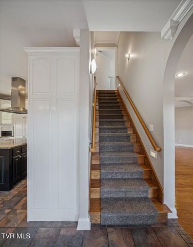 176 Country Acres Drive, Elizabethton, TN 37643