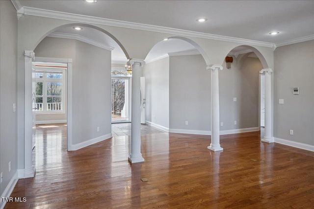 176 Country Acres Drive, Elizabethton, TN 37643