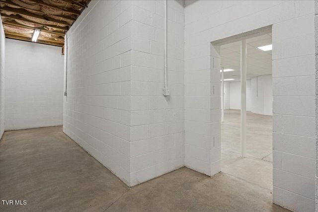 176 Country Acres Drive, Elizabethton, TN 37643