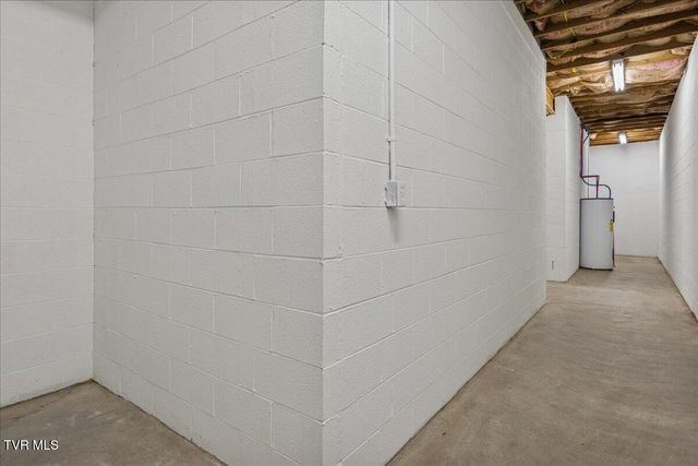 176 Country Acres Drive, Elizabethton, TN 37643