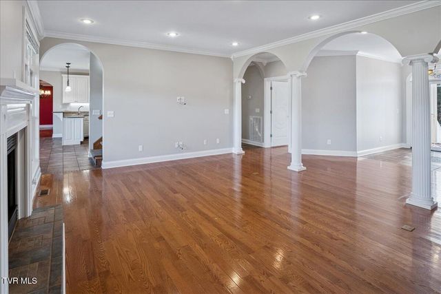 176 Country Acres Drive, Elizabethton, TN 37643