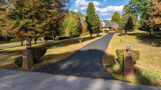 176 Country Acres Drive, Elizabethton, TN 37643