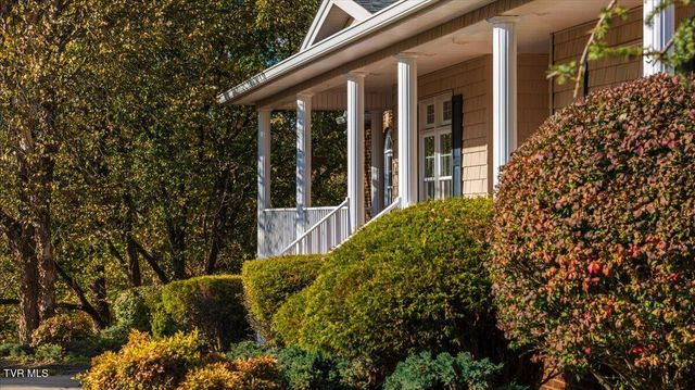 176 Country Acres Drive, Elizabethton, TN 37643