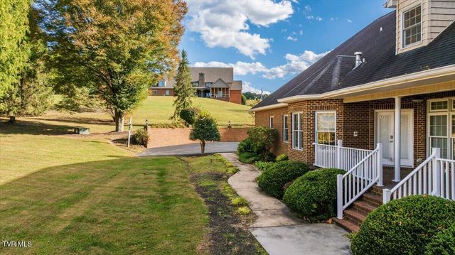 176 Country Acres Drive, Elizabethton, TN 37643