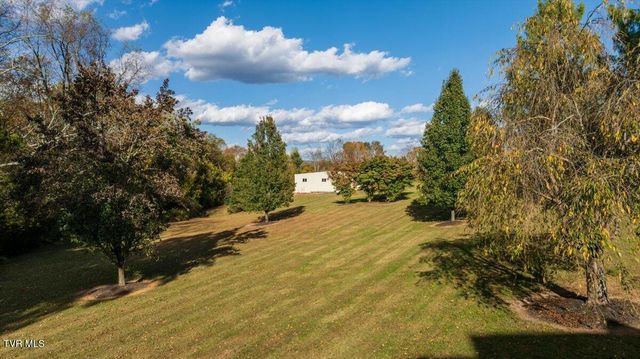 176 Country Acres Drive, Elizabethton, TN 37643