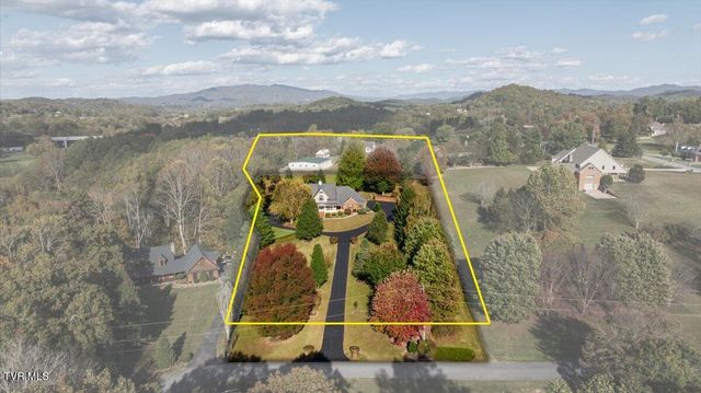 176 Country Acres Drive, Elizabethton, TN 37643