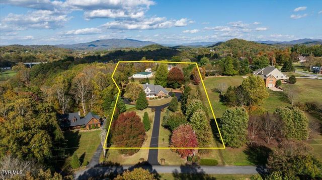 176 Country Acres Drive, Elizabethton, TN 37643