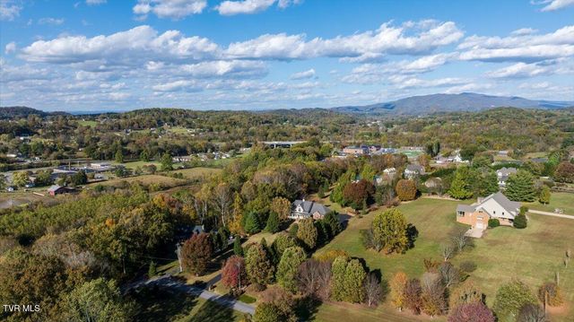 176 Country Acres Drive, Elizabethton, TN 37643