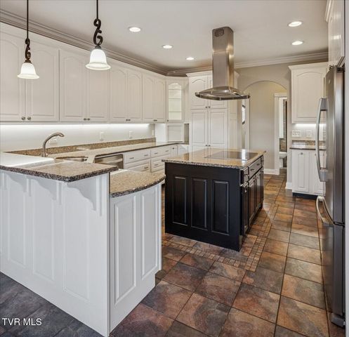 176 Country Acres Drive, Elizabethton, TN 37643