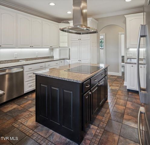 176 Country Acres Drive, Elizabethton, TN 37643