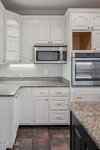 176 Country Acres Drive, Elizabethton, TN 37643