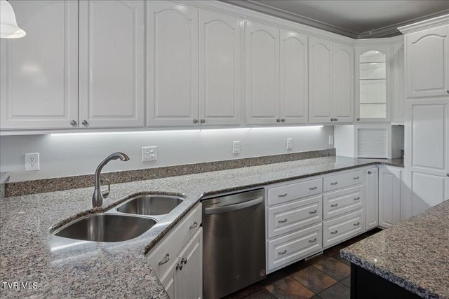 176 Country Acres Drive, Elizabethton, TN 37643