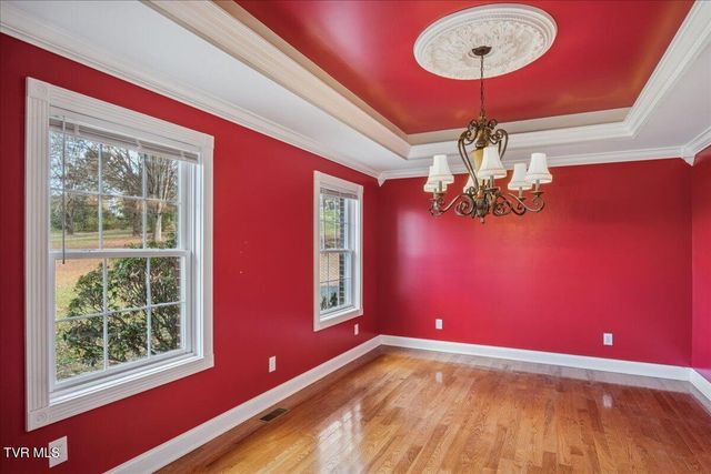 176 Country Acres Drive, Elizabethton, TN 37643