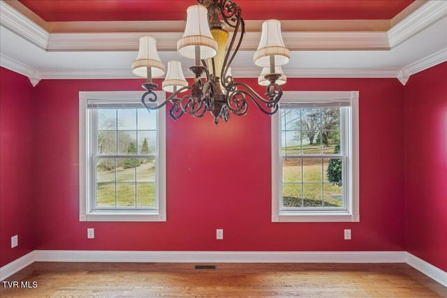 176 Country Acres Drive, Elizabethton, TN 37643