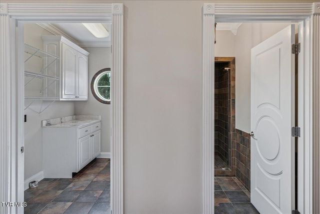 176 Country Acres Drive, Elizabethton, TN 37643