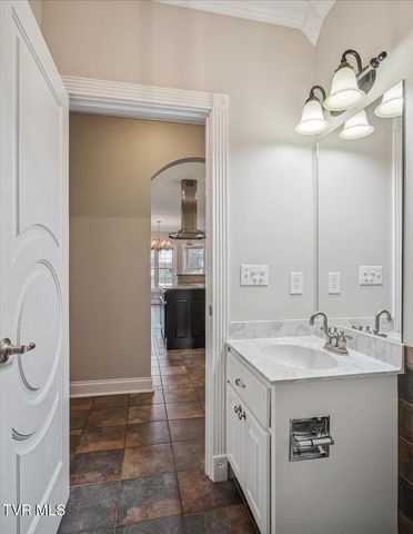 176 Country Acres Drive, Elizabethton, TN 37643