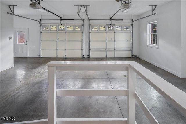 176 Country Acres Drive, Elizabethton, TN 37643