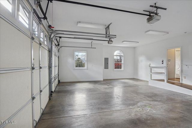 176 Country Acres Drive, Elizabethton, TN 37643