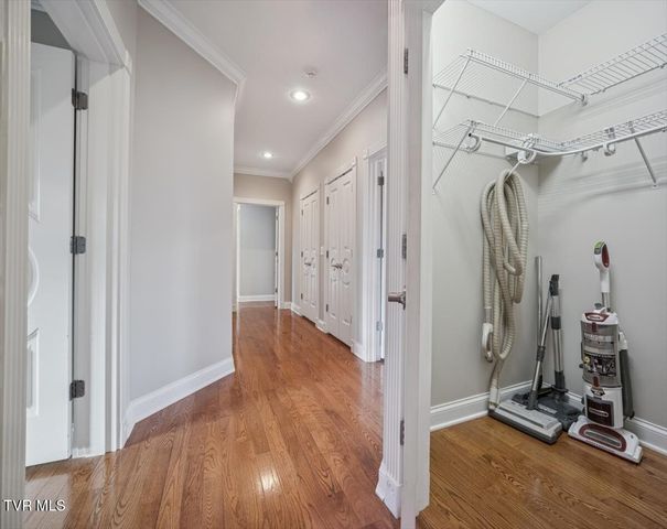 176 Country Acres Drive, Elizabethton, TN 37643